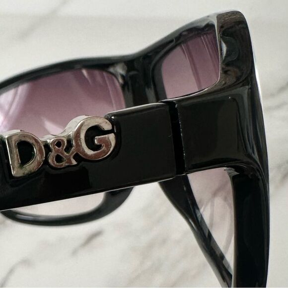 SOLD:Dolce and Gabbana D&G RetroY2K Slim Aviator GradientSunglasses Black Silver - Picture 5 of 12